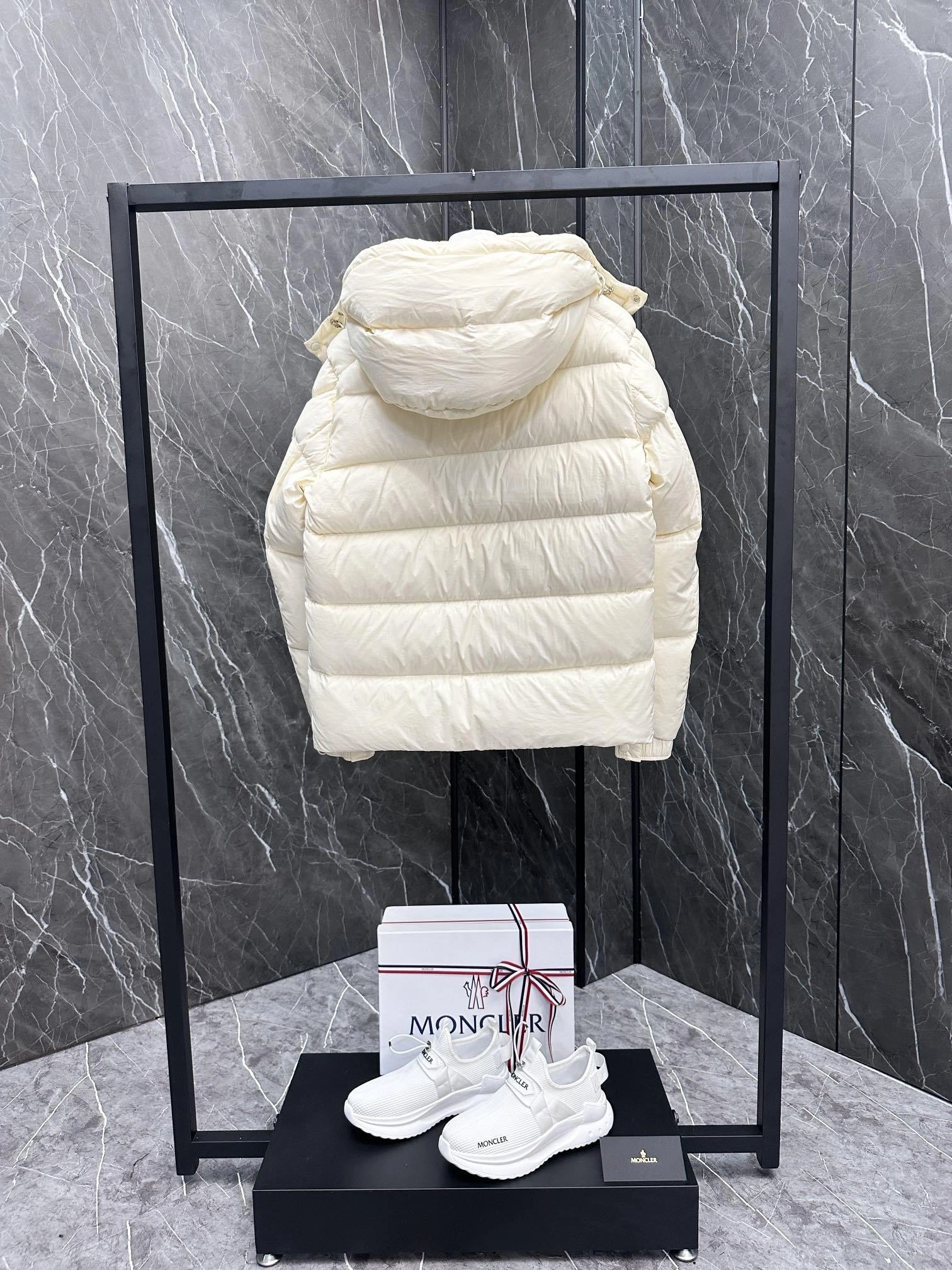 wg.luxury- 7o9385r Maya 70 down jacket.down feather oversized 3Colour item:D-F431J1324-3
